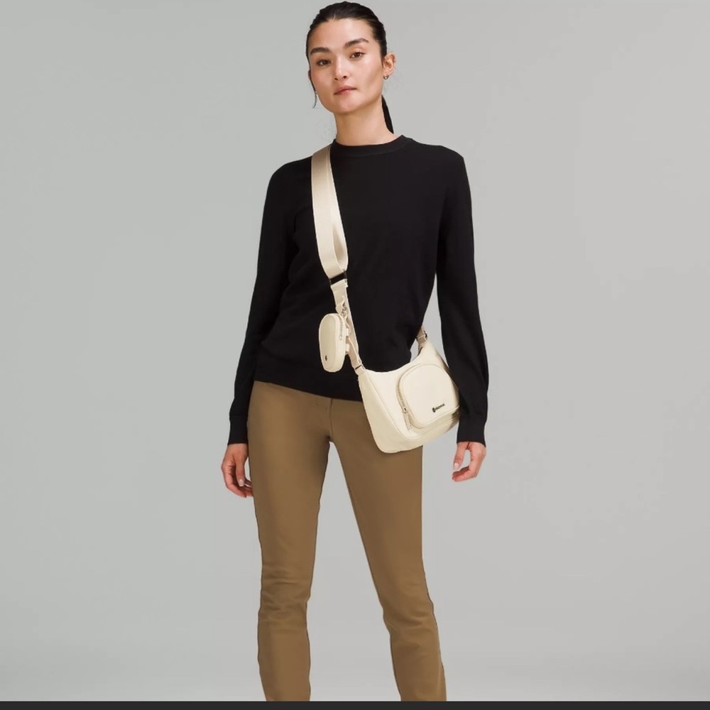 CROSSBODY WITH NANO POUCH (White Opal)